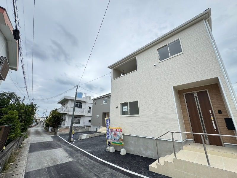 New 4LDK House in Nakagusuku Village, Okinawa | 2025 Build - Thumbnail 2