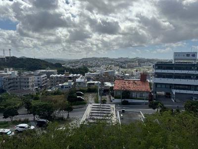 4LDK house in Nishihara, Okinawa with renovation potential — Image 1, Nishihara, Okinawa