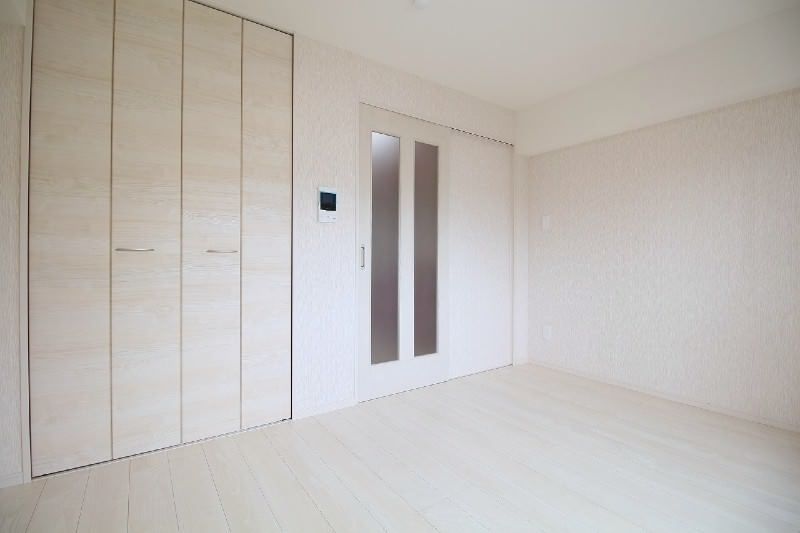 Modern 1K Apartment for Rent in Urasoe, Okinawa | 2022 Build - Thumbnail 4
