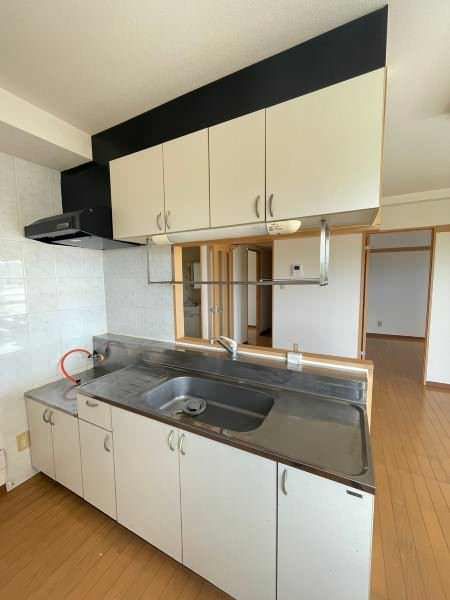 Navi Terrace 307: 3LDK Apartment for Rent in Yonabaru, Okinawa - Thumbnail 3