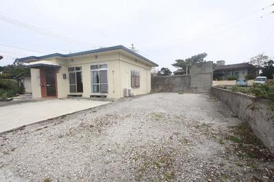 Renovated 1LDK House with 10-Car Parking in Yaese Town — Image 1, Yaese, Okinawa