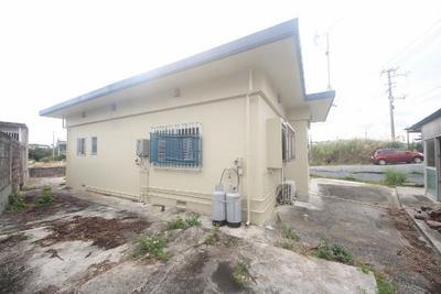 Renovated 1LDK House with 10-Car Parking in Yaese Town — Image 1, Yaese, Okinawa