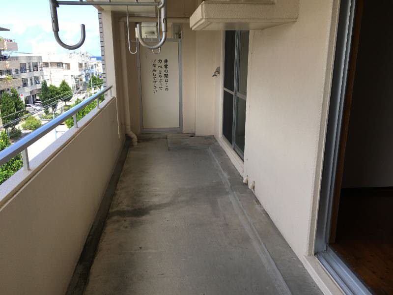 3DK Apartment for Rent in Mashiki, Ginowan City, Okinawa - Thumbnail 3