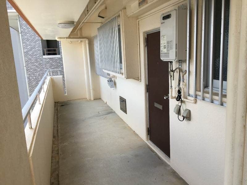 3DK Apartment for Rent in Mashiki, Ginowan City, Okinawa - Thumbnail 2