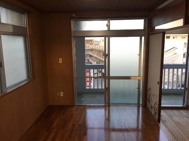 2DK Apartment for Rent in Tomigusuku, Okinawa - 38 sqm - Thumbnail 4