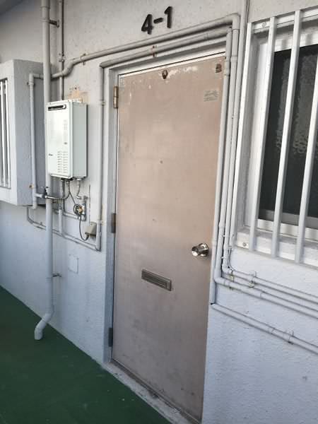 2DK Apartment for Rent in Tomigusuku, Okinawa - 38 sqm - Thumbnail 2