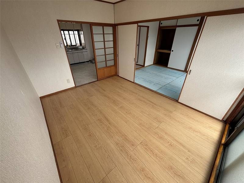 2LDK Rental Apartment in Tomigusuku, Okinawa | Mansion Hide - Thumbnail 4