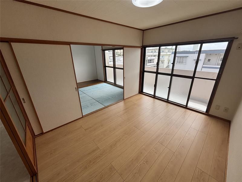 2LDK Rental Apartment in Tomigusuku, Okinawa | Mansion Hide - Thumbnail 3