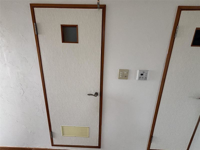 2LDK Rental Apartment in Tomigusuku, Okinawa | Mansion Hide - Thumbnail 2