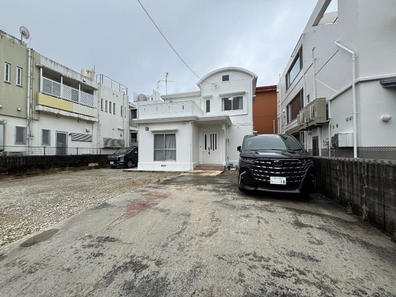 Renovated RC House for Sale in Naha City, Okinawa - Thumbnail 2