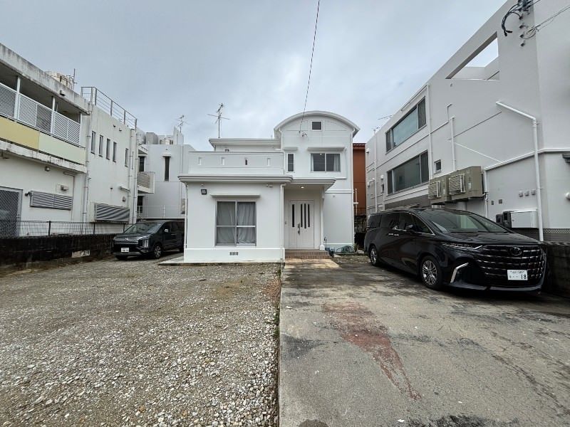 Renovated RC House for Sale in Naha City, Okinawa - Thumbnail 4
