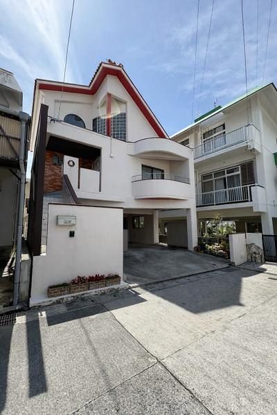 2LDK Detached House for Rent in Haebaru Town, Okinawa - Thumbnail 2
