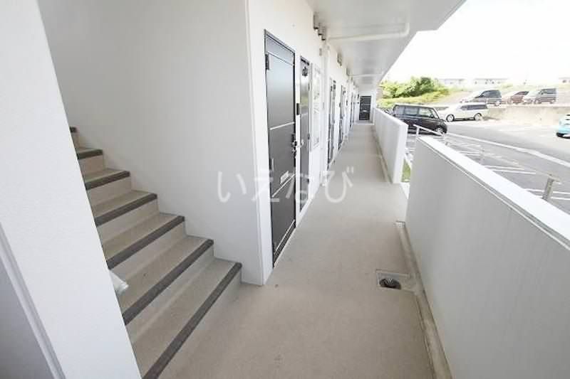 Modern 1K Apartment for Rent in Ginowan, Okinawa - 2019 Build - Thumbnail 2