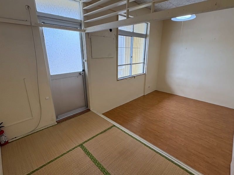 Pet-Friendly 2DK Apartment for Rent in Ginowan, Okinawa - Thumbnail 4