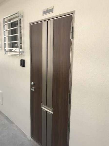Maison Izumihara No.2: 2LDK Apartment for Rent in Naha, Okinawa - Thumbnail 3