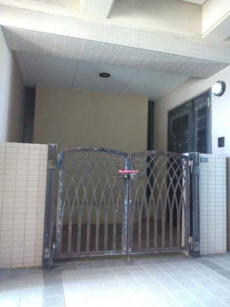 Spacious 3LDK Apartment with Panoramic Views in Naha, Okinawa - Thumbnail 3