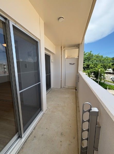New 1LDK Pet-Friendly Apartment for Rent in Itoman, Okinawa - Thumbnail 2