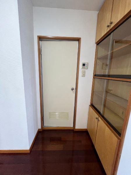 1R Apartment for Rent in Urasoe, Okinawa - 24.7 sqm - Thumbnail 3
