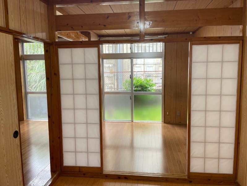 3DK Pet-Consultation House for Rent in Okinawa City Momohara - Thumbnail 3
