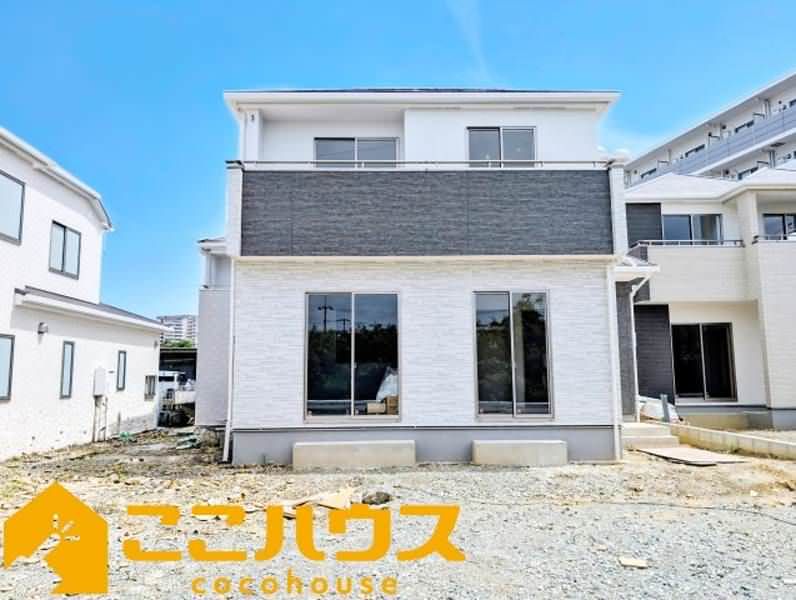 New 4LDK House for Sale in Umoso, Nago City, Okinawa - Thumbnail 2