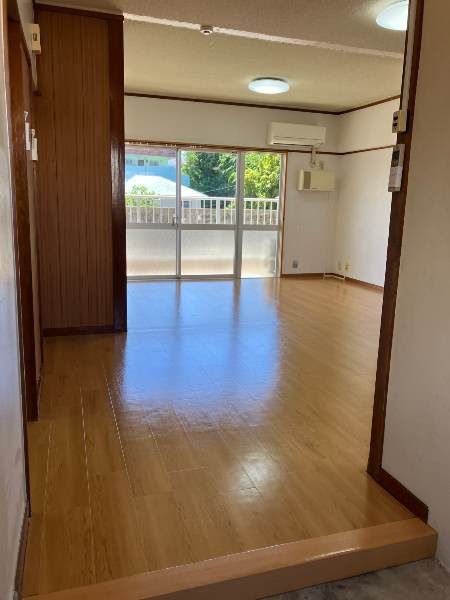 1LDK Apartment for Rent in Ginowan City Okinawa - Thumbnail 2