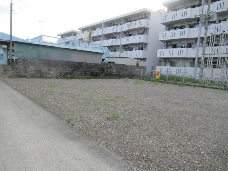 Affordable Rental Parking Space in Uruma City, Okinawa - Thumbnail 2