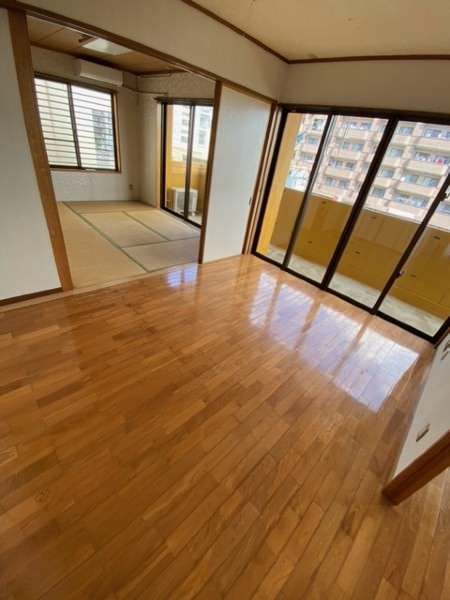 Spacious 4DK Apartment for Rent in Naha Ameku, Okinawa - Thumbnail 3