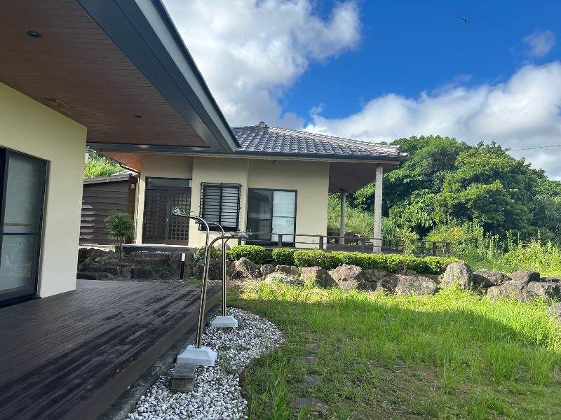 Luxury 3LDK Villa Rental with Garden in Yaese, Okinawa - Thumbnail 3