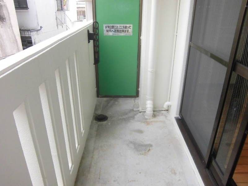 1K Apartment for Rent in Urasoe, Okinawa - 38,000 Yen - Thumbnail 3