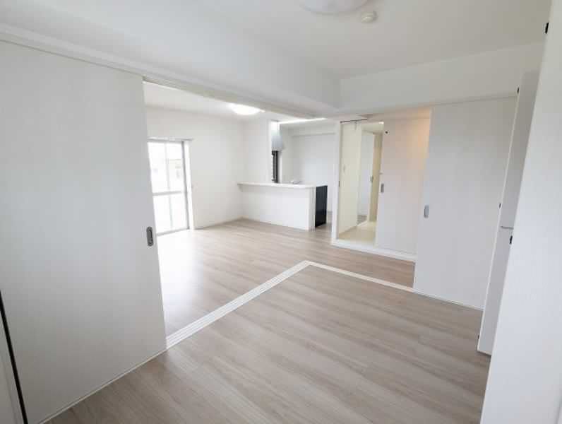 New 3LDK Apartment for Rent in Uruma City, Okinawa - Thumbnail 4