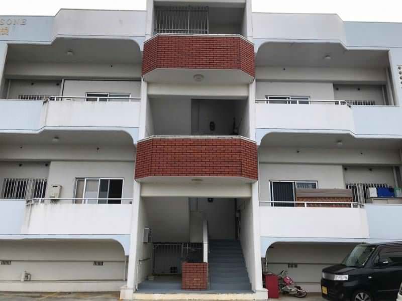 3DK Apartment for Rent in Okinawa City, Okinawa - Thumbnail 3
