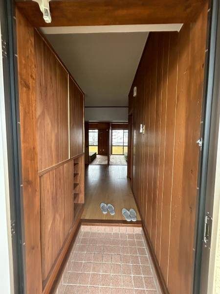 3DK Apartment for Rent in Urasoe, Okinawa with Separate Bath/Toilet - Thumbnail 2