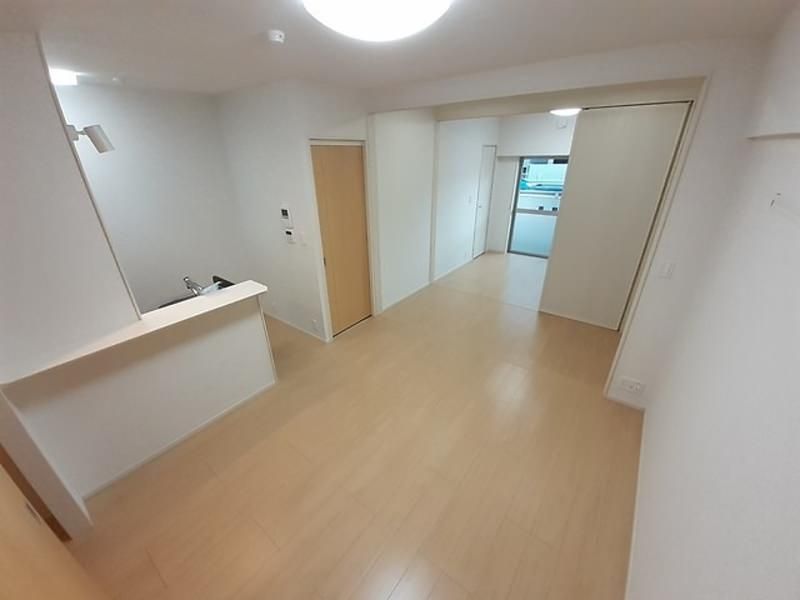 Modern 1DK Apartment for Rent in Naha City, Okinawa - Thumbnail 3