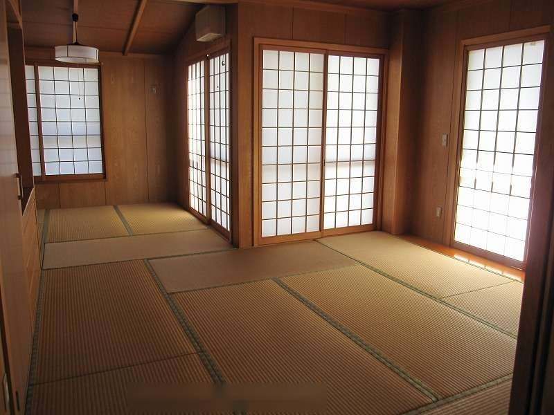 4LDK Ocean View House for Sale in Uruma, Okinawa - Thumbnail 3