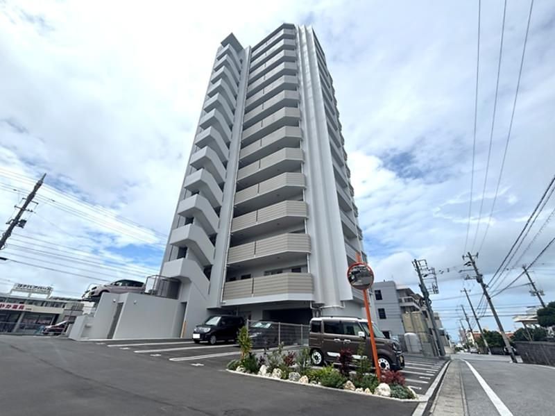 2026 RC 2LDK Apartment for Sale in Chatan, Okinawa - Thumbnail 2