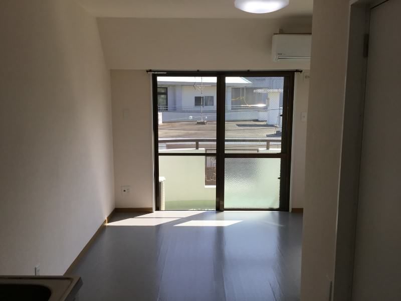 1R Apartment for Rent in Urasoe City, Okinawa - 48,000 Yen - Thumbnail 3