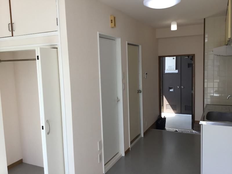 1R Apartment for Rent in Urasoe City, Okinawa - 48,000 Yen - Thumbnail 2