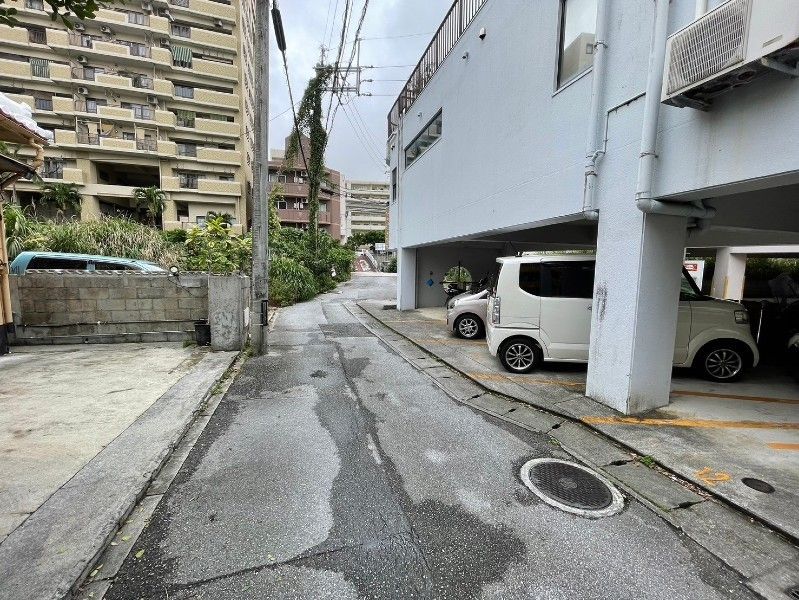 Rental Parking Space in Naha Makishi - Near Asato Station - Thumbnail 3