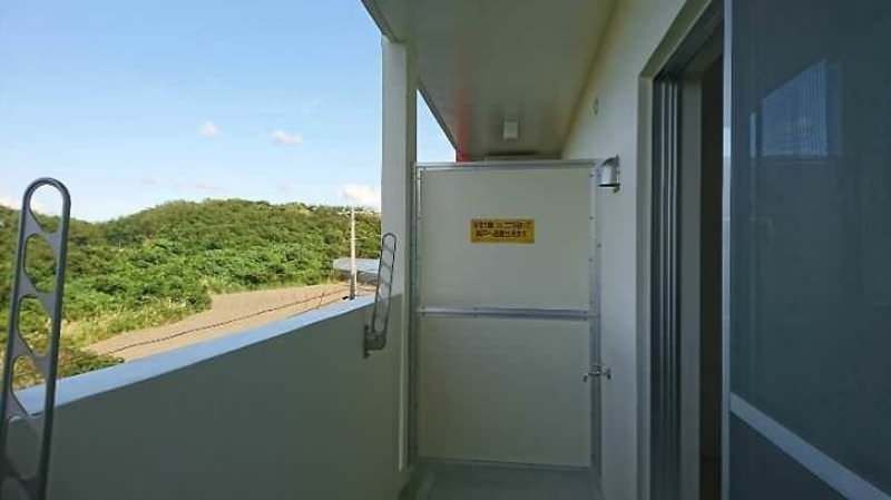 1K Apartment for Rent in Tomigusuku, Okinawa - 56,000 Yen - Thumbnail 3