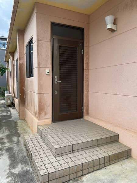 3LDK Detached House with Garden for Rent in Nanjo City, Okinawa - Thumbnail 2