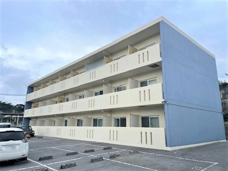 Furnished 1K Apartment for Rent in Okinawa City, Zero Deposit - Thumbnail 2