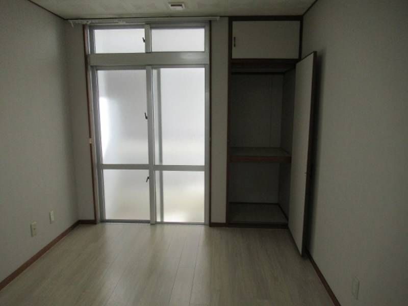1R Apartment for Rent in Ginowan City, Okinawa - 20,000 Yen - Thumbnail 4