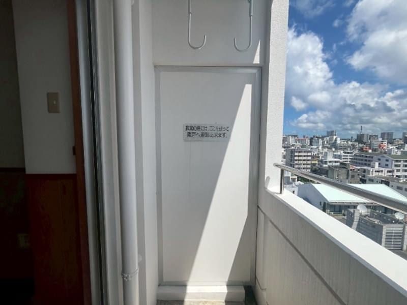 1K Apartment for Rent in Urasoe City, Okinawa - Thumbnail 4
