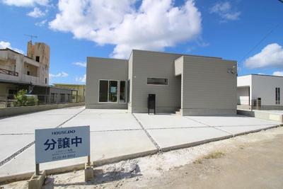 House for sale in Jahana, Motobu-cho (newly built, walk-in closet, intercom with monitor, corner lot, 3LDK, 35.98 million yen) | Okinawa property information [Go Home] No. 2179-912 — Image 1, Motobu, Okinawa