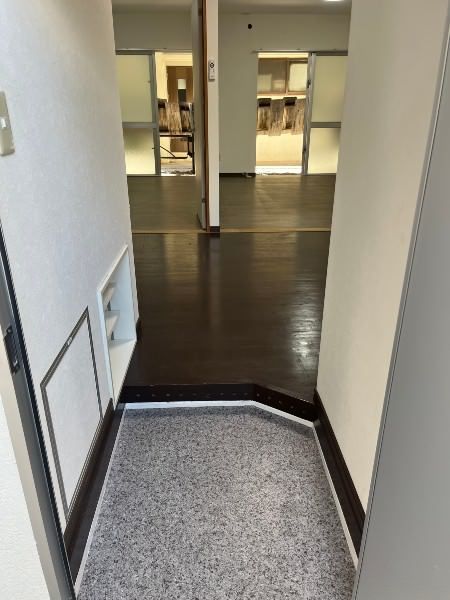 2DK Apartment for Rent in Maesato, Ishigaki City, Okinawa - Thumbnail 2