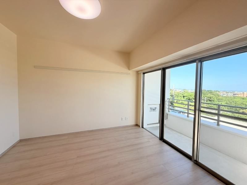 New 2025 Ocean View Apartment for Rent in Nakagusuku, Okinawa - Thumbnail 3