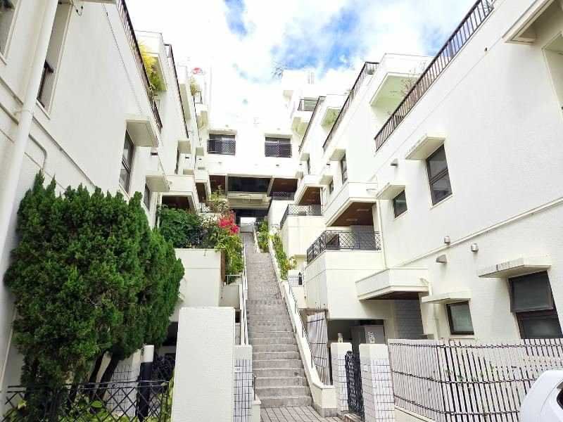 Refurbished 3LDK Apartment for Sale in Naha Shikina, Okinawa - Thumbnail 4