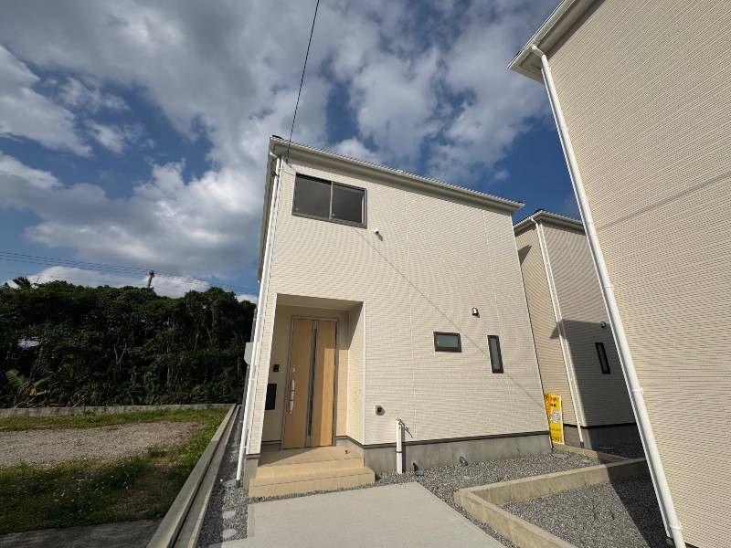 New 3LDK House in Nanjo City, Okinawa with 3 Car Parks - Thumbnail 3
