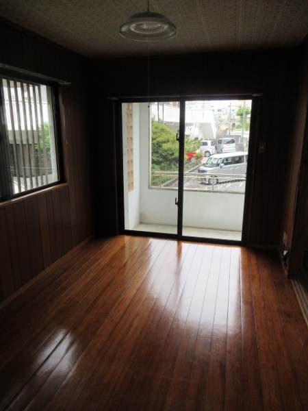 Co-op Asato 2DK Rental Apartment in Uruma, Okinawa - Thumbnail 4