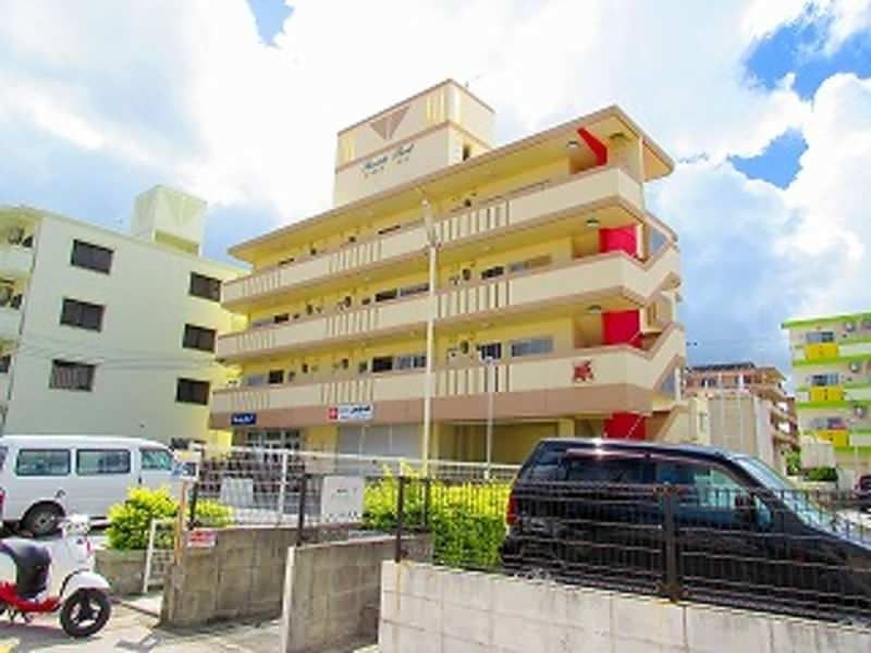 2DK Apartment for Rent in Ginowan City, Okinawa - Thumbnail 2